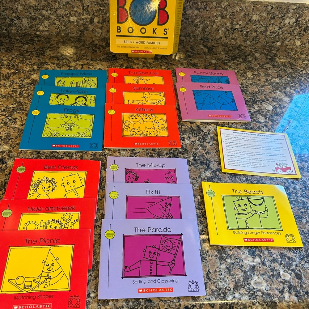Bob Books Word Families Box Set Phonics Plus Extra Books See Pictures Ages 4&UP